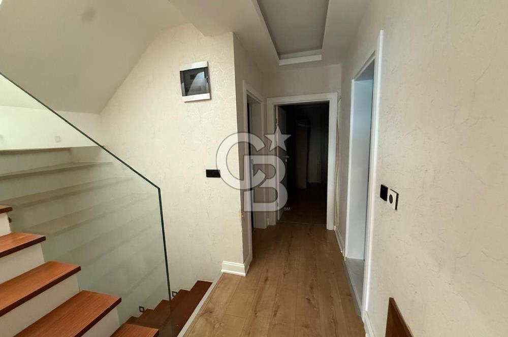 GAZİEMİR KAHVERENGİ SİTESİNDE 4+1 TRİPLEX VİLLA