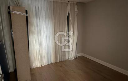 GAZİEMİR KAHVERENGİ SİTESİNDE 4+1 TRİPLEX VİLLA