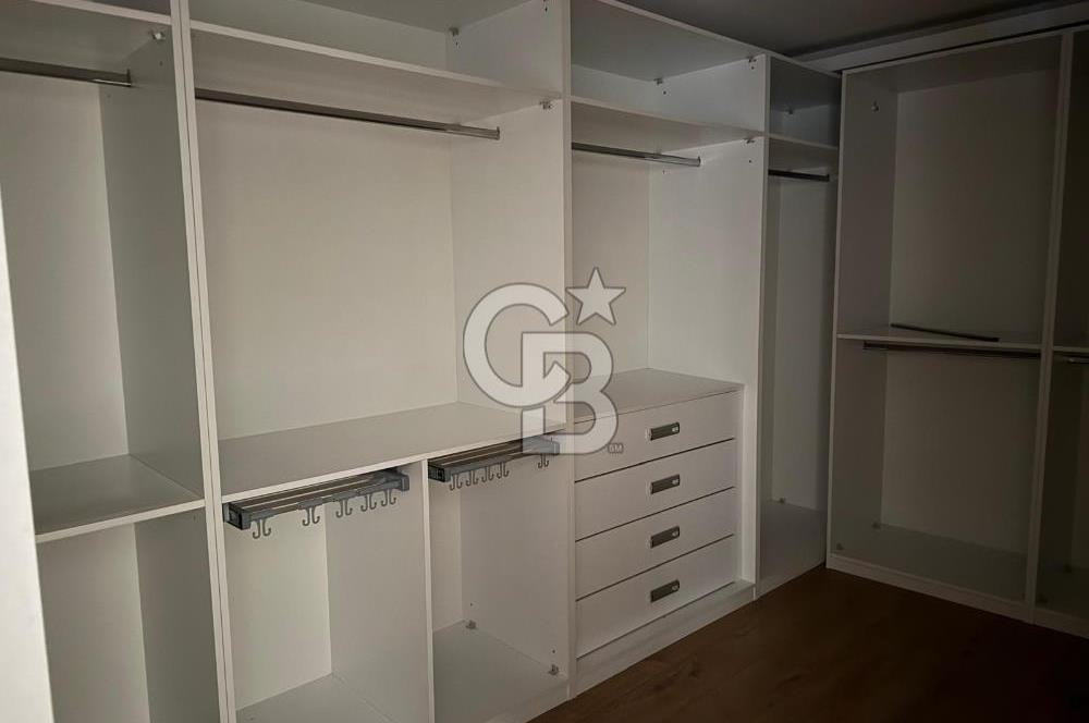 GAZİEMİR KAHVERENGİ SİTESİNDE 4+1 TRİPLEX VİLLA