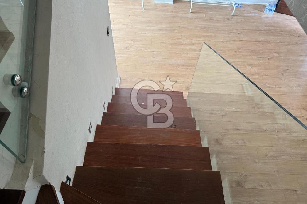 GAZİEMİR KAHVERENGİ SİTESİNDE 4+1 TRİPLEX VİLLA