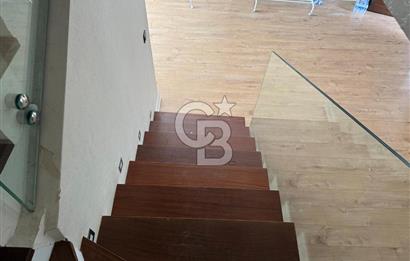 GAZİEMİR KAHVERENGİ SİTESİNDE 4+1 TRİPLEX VİLLA
