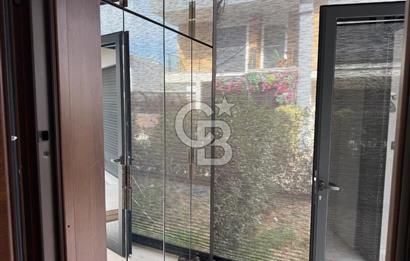 GAZİEMİR KAHVERENGİ SİTESİNDE 4+1 TRİPLEX VİLLA