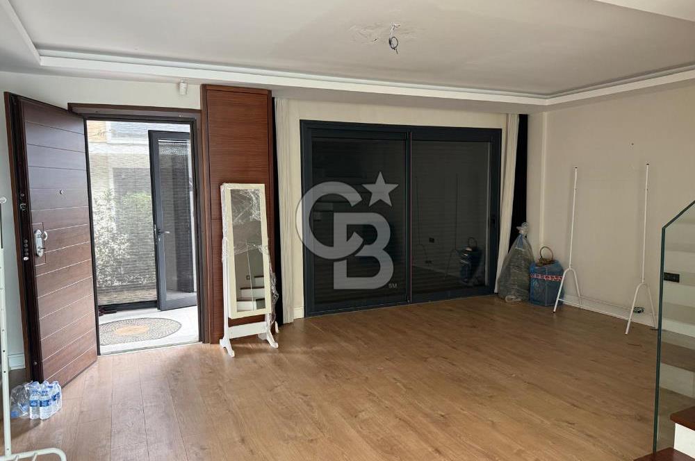 GAZİEMİR KAHVERENGİ SİTESİNDE 4+1 TRİPLEX VİLLA