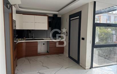 GAZİEMİR KAHVERENGİ SİTESİNDE 4+1 TRİPLEX VİLLA