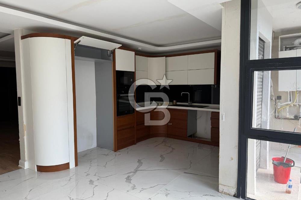 GAZİEMİR KAHVERENGİ SİTESİNDE 4+1 TRİPLEX VİLLA