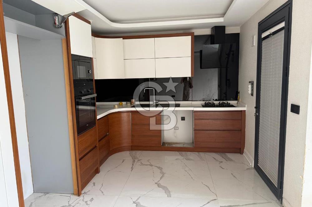 GAZİEMİR KAHVERENGİ SİTESİNDE 4+1 TRİPLEX VİLLA