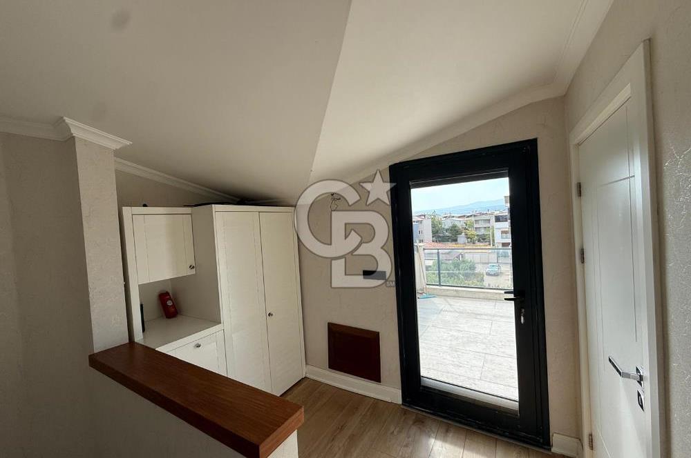 GAZİEMİR KAHVERENGİ SİTESİNDE 4+1 TRİPLEX VİLLA
