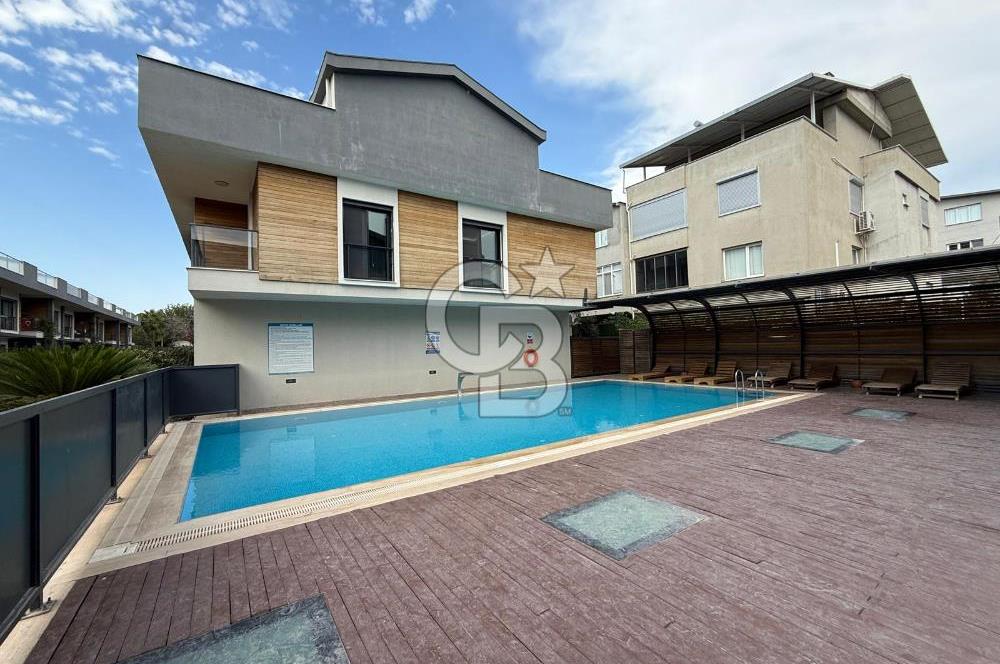 GAZİEMİR KAHVERENGİ SİTESİNDE 4+1 TRİPLEX VİLLA