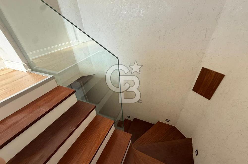 GAZİEMİR KAHVERENGİ SİTESİNDE 4+1 TRİPLEX VİLLA