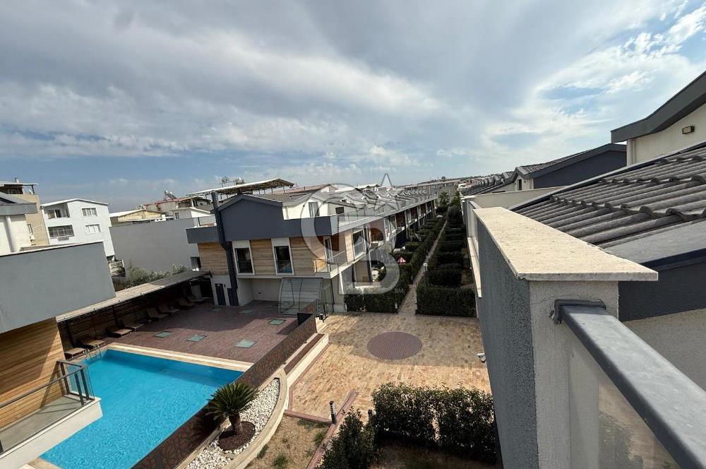 GAZİEMİR KAHVERENGİ SİTESİNDE 4+1 TRİPLEX VİLLA