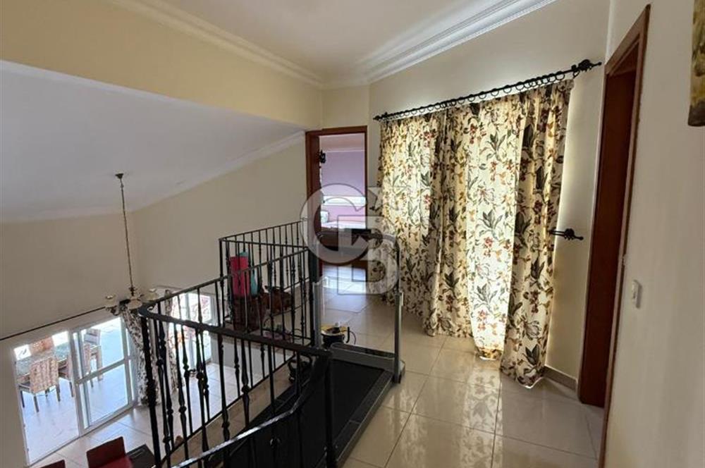 Bellapais Bölgesinde Satılık 4+1 Havuzlu Villa !!!
