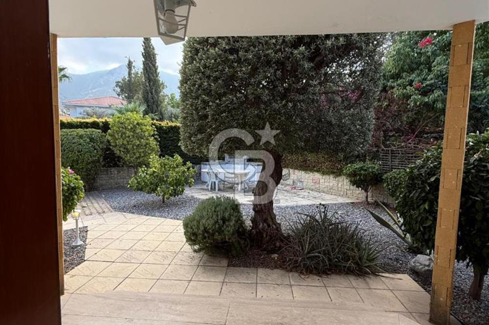 Bellapais Bölgesinde Satılık 4+1 Havuzlu Villa !!!