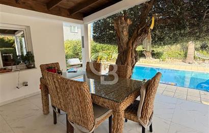 Bellapais Bölgesinde Satılık 4+1 Havuzlu Villa !!!