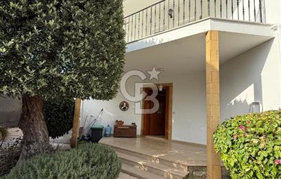 Bellapais Bölgesinde Satılık 4+1 Havuzlu Villa !!!