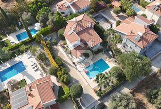 Bellapais Bölgesinde Satılık 4+1 Havuzlu Villa !!!