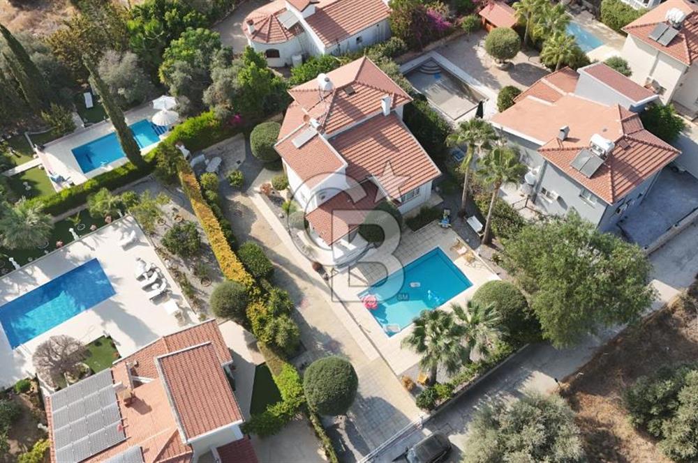 Bellapais Bölgesinde Satılık 4+1 Havuzlu Villa !!!