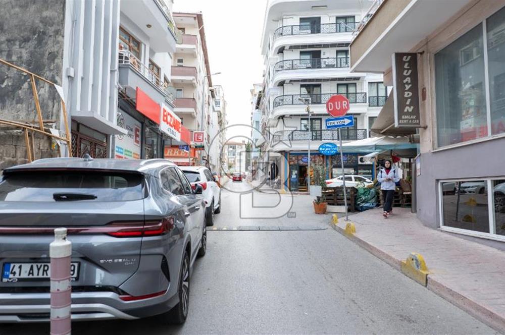 CB ENVOY'dan Karamürsel'de Merkezi Lokasyonda Satılık Dükkan