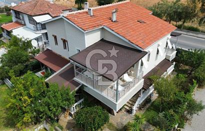 DİKİLİ CUMHURİYET MAHALLESİNDE SATILIK 3+1 VİLLA