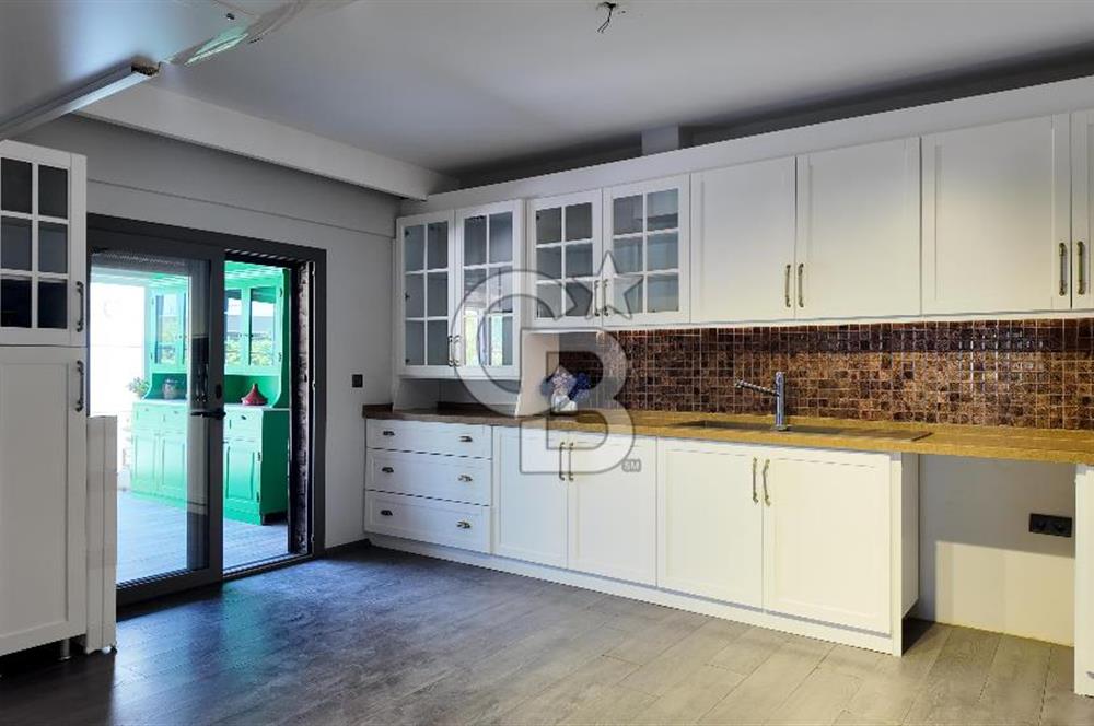 Çiğli Merkezi Konum Satılık 4+1 Lux Daire