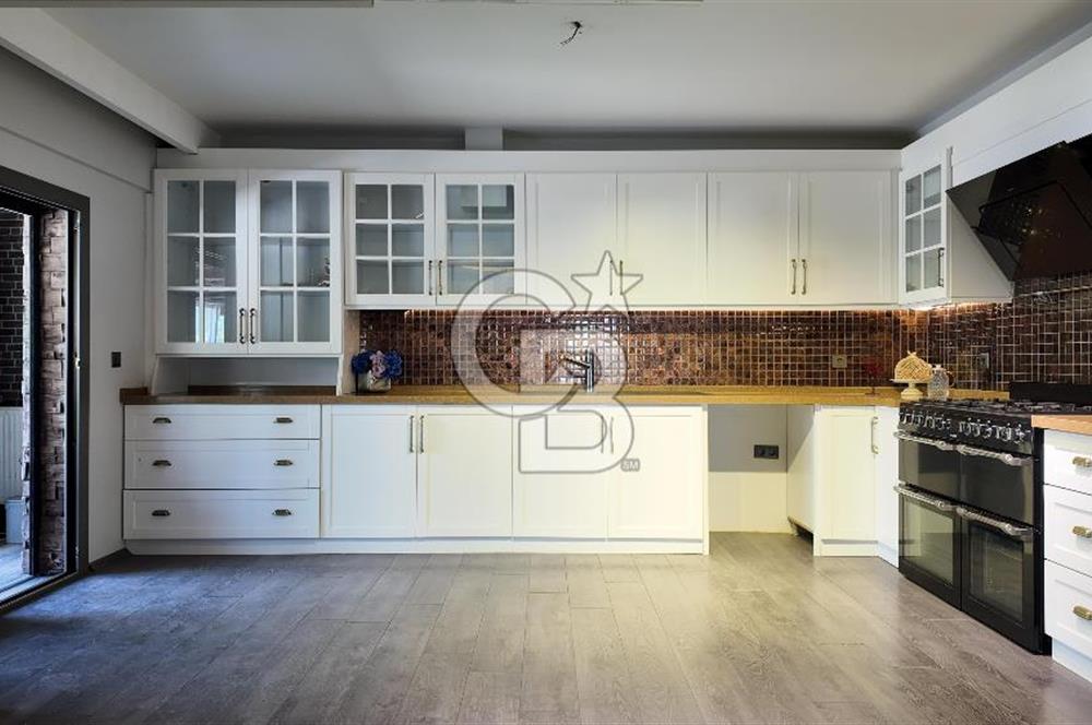 Çiğli Merkezi Konum Satılık 4+1 Lux Daire