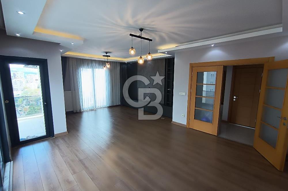 İçerenköy de satılık 3+1 daire