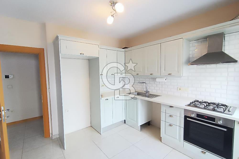 İçerenköy de satılık 3+1 daire