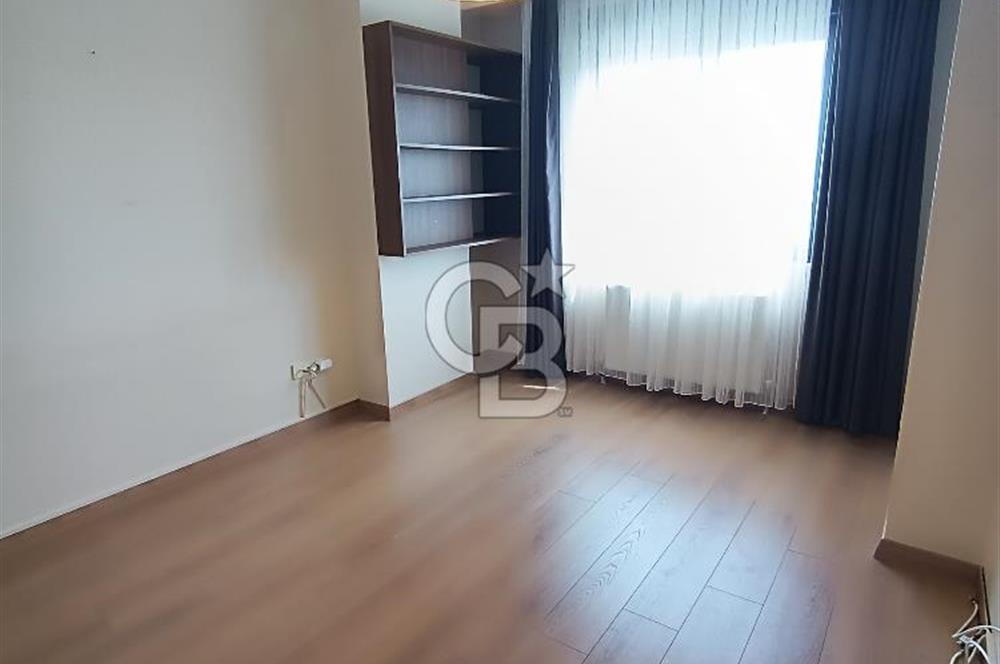 İçerenköy de satılık 3+1 daire