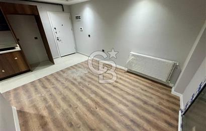 GARDEN BORNOVA SITESINDE EMSALSİZ ÇİFT CEPHELİ 1+1 DAİRE