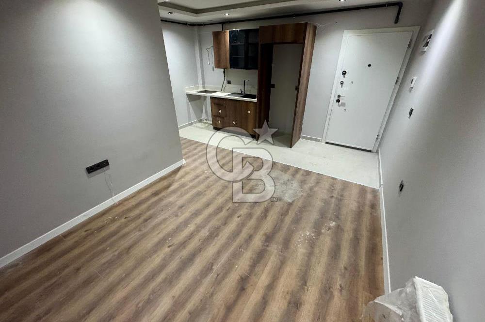 GARDEN BORNOVA SITESINDE EMSALSİZ ÇİFT CEPHELİ 1+1 DAİRE
