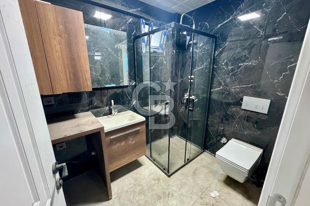 GARDEN BORNOVA SITESINDE EMSALSİZ ÇİFT CEPHELİ 1+1 DAİRE