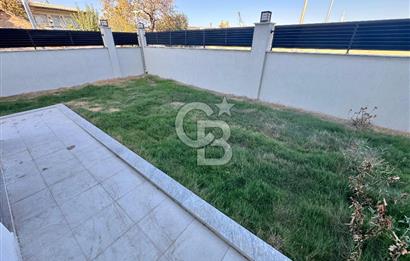 GARDEN BORNOVA SITESINDE EMSALSİZ ÇİFT CEPHELİ 1+1 DAİRE