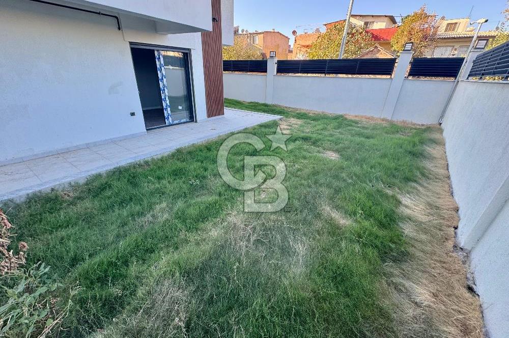 GARDEN BORNOVA SITESINDE EMSALSİZ ÇİFT CEPHELİ 1+1 DAİRE
