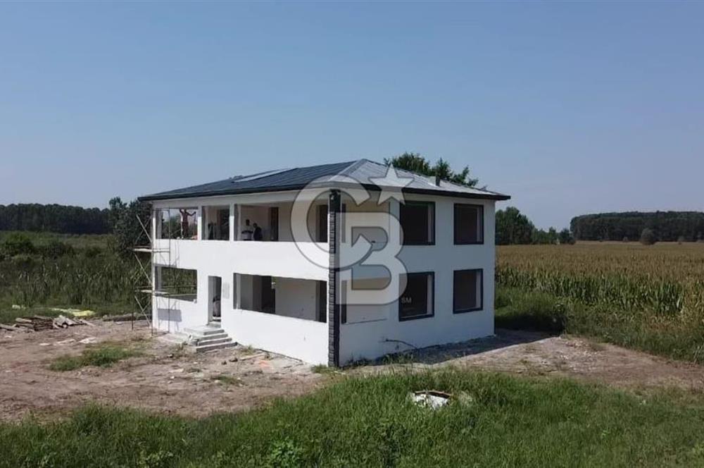 CB Fly'dan Hendekte 10 Dönüm Arazide 280 m² Villa+Müştemilat