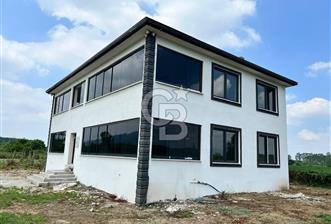 CB Fly'dan Hendekte 10 Dönüm Arazide 280 m² Villa+Müştemilat