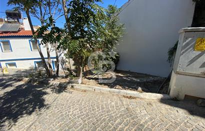 ÇANAKKALE BOZCAADA RUM MAHALLESİNDE SATILIK KÖŞE ARSA