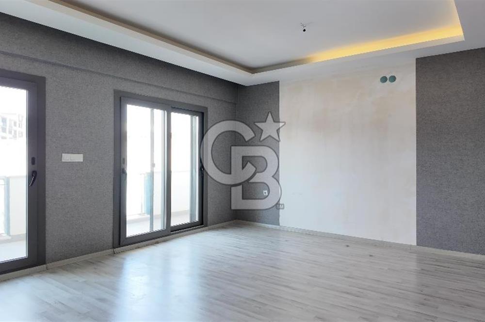 Çiğli Merkezi Konum Satılık 4+1 Lux Daire
