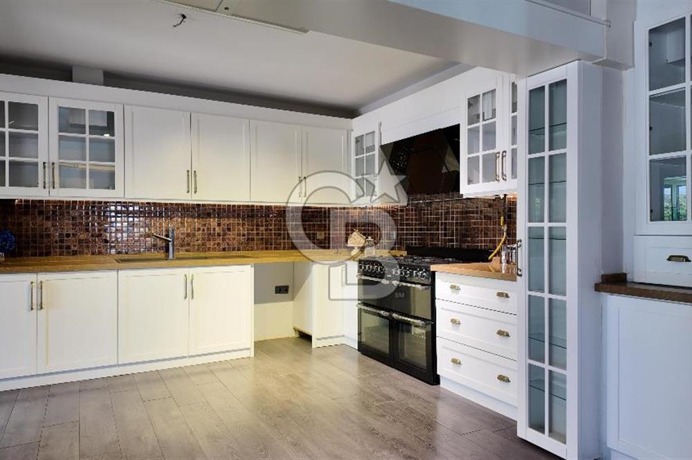 Çiğli Merkezi Konum Satılık 4+1 Lux Daire