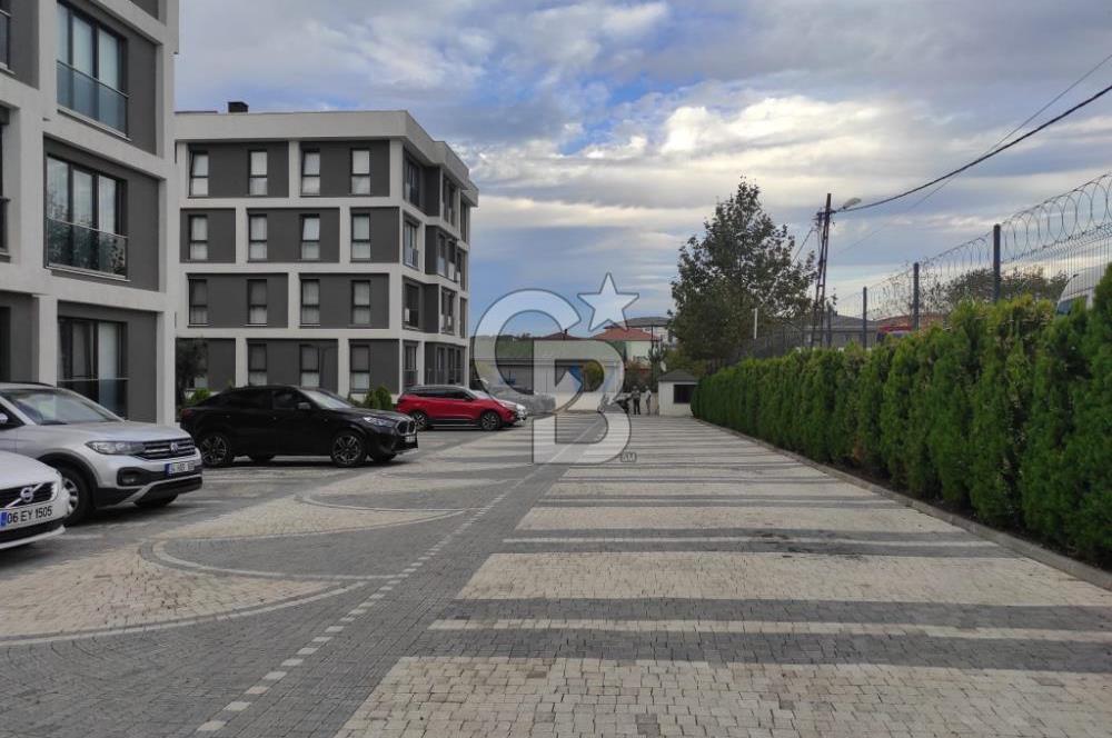 YENİDOĞAN DA HAVUZLU AÇIK OTOPARKLI AZ KATLI SİTEDE 1+1 EŞYALI