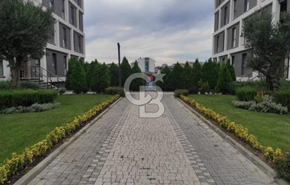 YENİDOĞAN DA HAVUZLU AÇIK OTOPARKLI AZ KATLI SİTEDE 1+1 EŞYALI