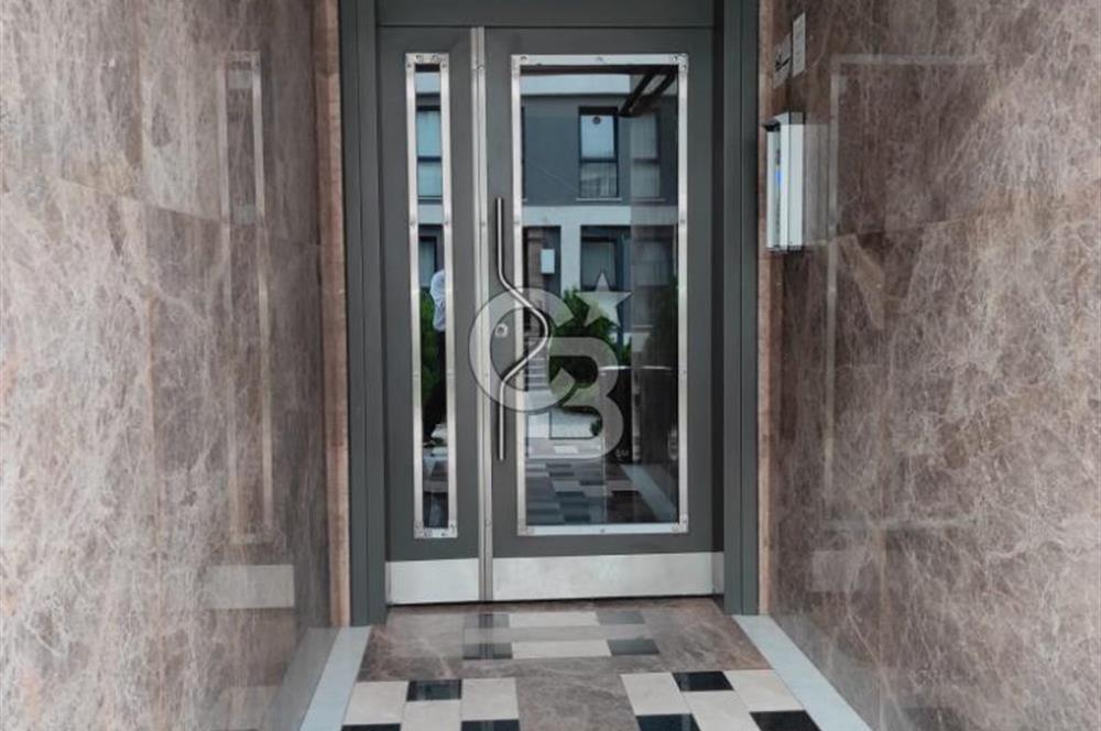 YENİDOĞAN DA HAVUZLU AÇIK OTOPARKLI AZ KATLI SİTEDE 1+1 EŞYALI