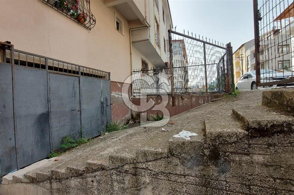 DERİNCE SIRRIPAŞA MAHALLESİ E-5'e YAKIN SATILIK DEPO VE DÜKKAN