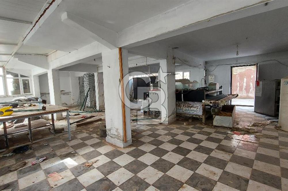 DERİNCE SIRRIPAŞA MAHALLESİ E-5'e YAKIN SATILIK DEPO VE DÜKKAN