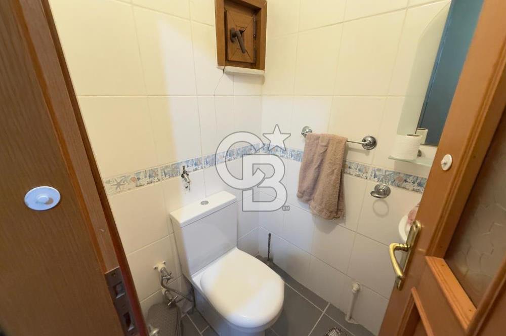 ÜSKÜDAR VALİDE-İ ATİK'TE GENİŞ M2 ÇİFT ÇEPHELİ SATILIK 3+1