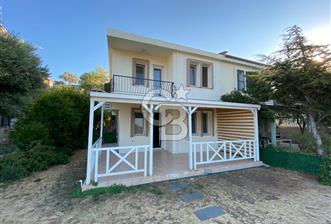 Eski Foça'nın En Güzel Manzaralı Kiralık Müstakil Bahçeli Evi