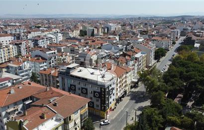 CB KiNG'DEN NEF KARŞISI YÜKSEK CİROLU DEVREN KİRALIK CAFE
