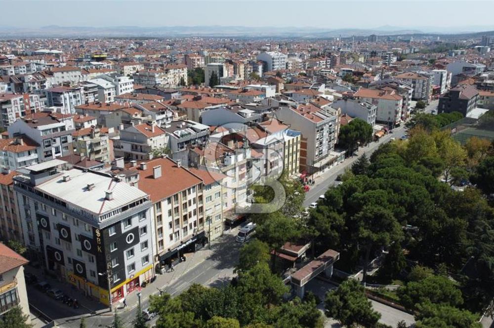CB KiNG'DEN NEF KARŞISI YÜKSEK CİROLU DEVREN KİRALIK CAFE