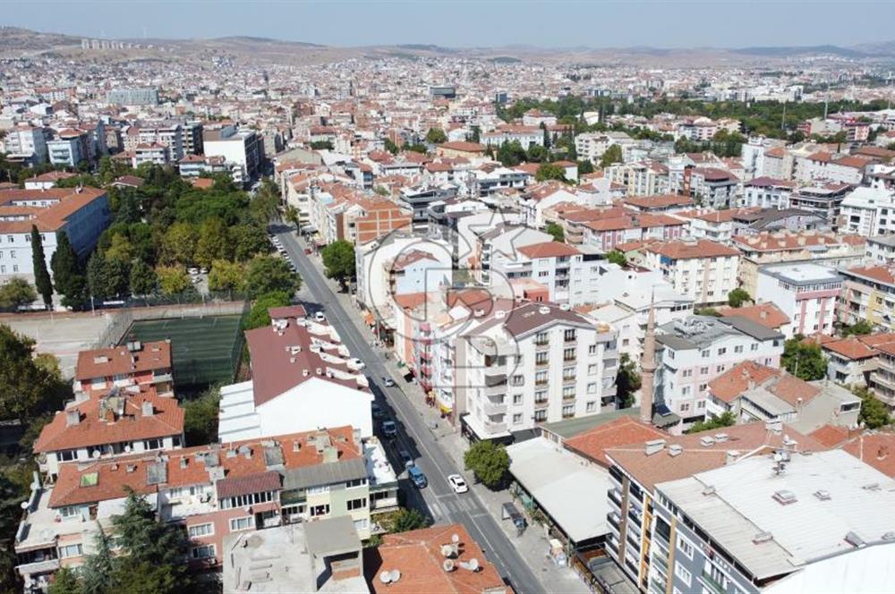 CB KiNG'DEN NEF KARŞISI YÜKSEK CİROLU DEVREN KİRALIK CAFE