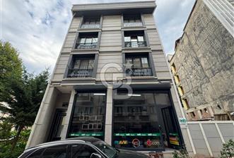 CB ENVOY'dan Karamürsel'de Merkezi Lokasyonda Satılık Dükkan