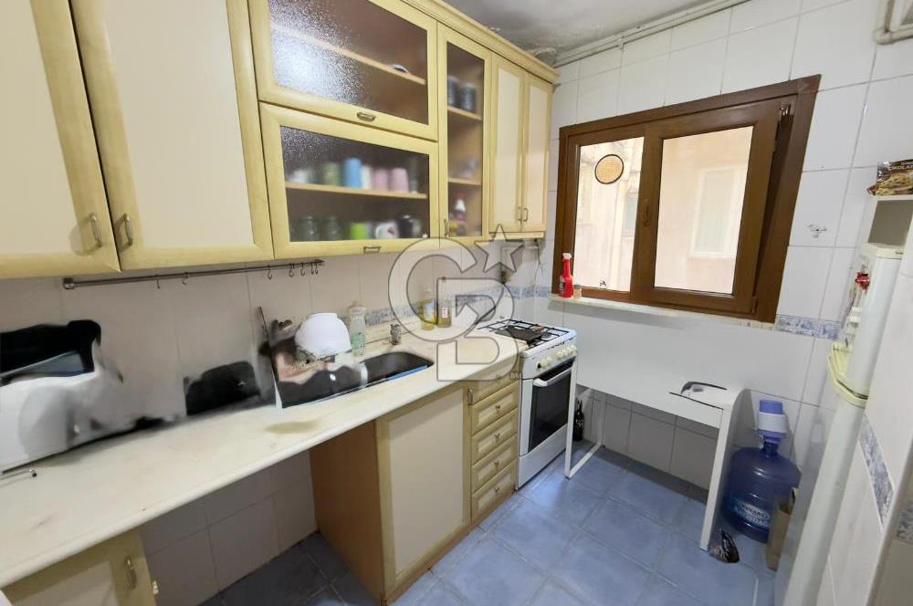ÜSKÜDAR VALİDE-İ ATİK'TE GENİŞ M2 ÇİFT ÇEPHELİ SATILIK 3+1