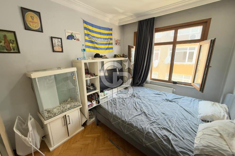 ÜSKÜDAR VALİDE-İ ATİK'TE GENİŞ M2 ÇİFT ÇEPHELİ SATILIK 3+1